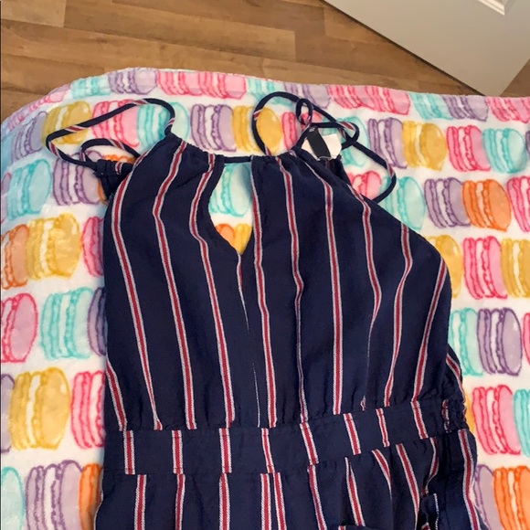 striped jumpsuit with keyhole front - Picture 2 of 4